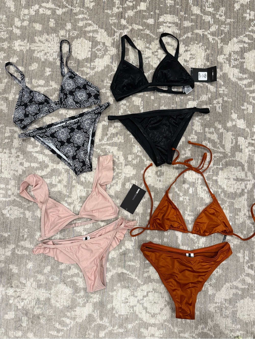 NWT fashion nova swimsuit bundle - 4 bikinis size small